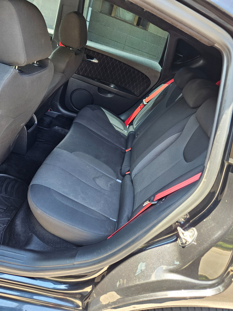 Seat Leon 2.0 TDI FR, снимка 15 - Автомобили и джипове - 46271651