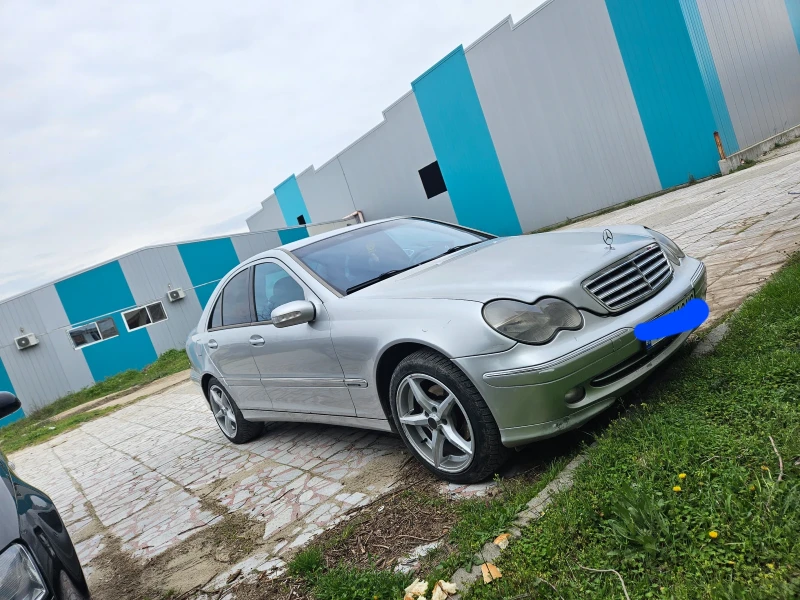 Mercedes-Benz C 220, снимка 3 - Автомобили и джипове - 47311790