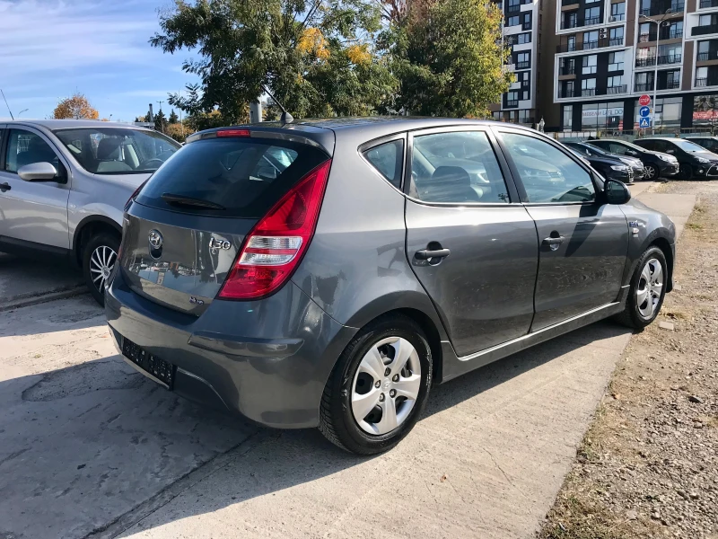 Hyundai I30 1.4i-Facelift, снимка 6 - Автомобили и джипове - 47808975