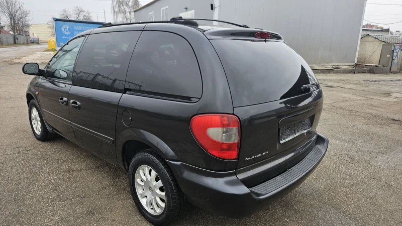 Chrysler Voyager 2.5 CRD, снимка 4 - Автомобили и джипове - 49516716