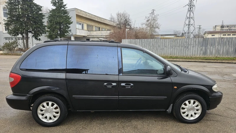 Chrysler Voyager 2.5 CRD, снимка 7 - Автомобили и джипове - 49145876