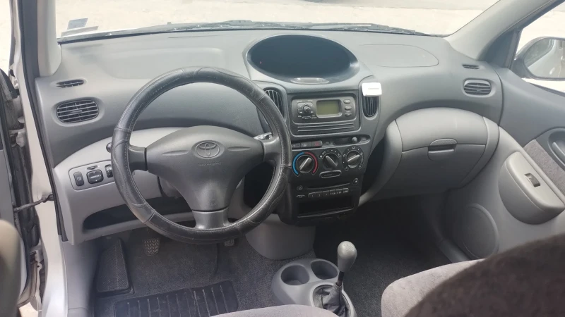 Toyota Yaris verso, снимка 6 - Автомобили и джипове - 52693394