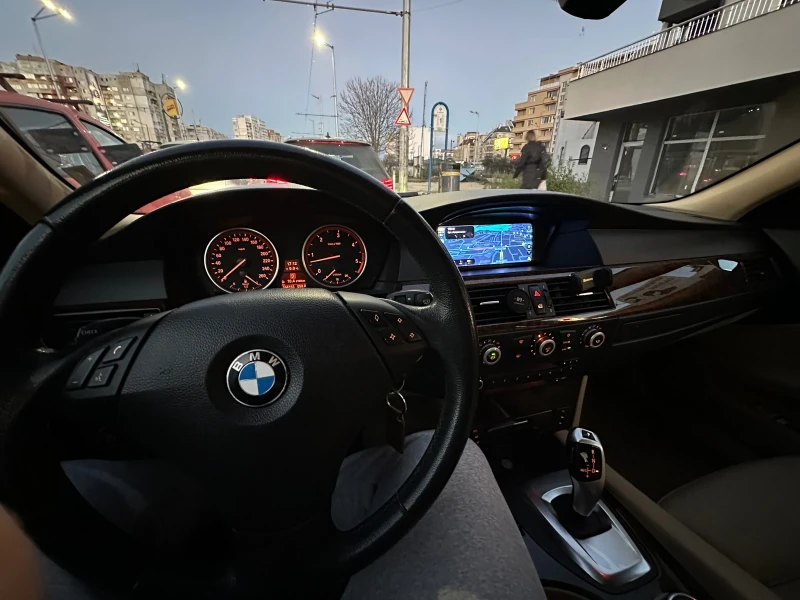 BMW 530 530xd, снимка 15 - Автомобили и джипове - 52533404