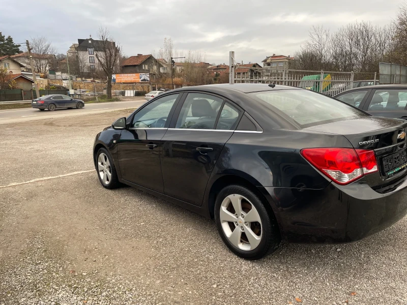 Chevrolet Cruze 2.0 , 163 коня, ПАРКТРОНИК , 6 скорости, снимка 3 - Автомобили и джипове - 52641082