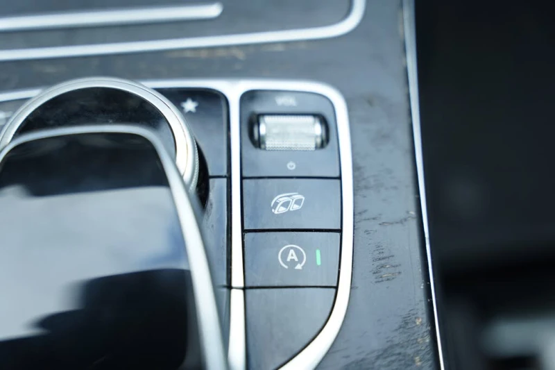 Mercedes-Benz C 43 AMG 4MATIC* BURMESTER* 360 CAM* ПАНОРАМА* КЕЙЛЕС, снимка 13 - Автомобили и джипове - 53091002