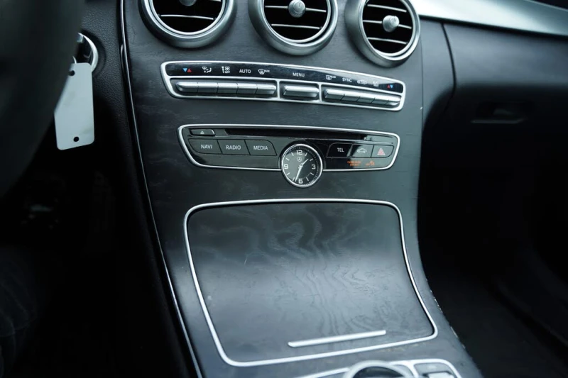 Mercedes-Benz C 43 AMG 4MATIC* BURMESTER* 360 CAM* ПАНОРАМА* КЕЙЛЕС, снимка 12 - Автомобили и джипове - 53091002