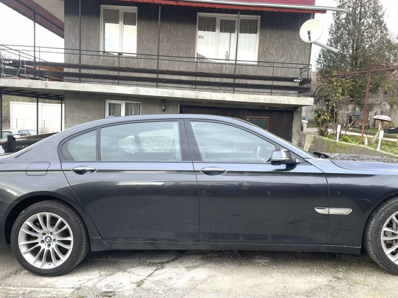BMW 750 Седан, снимка 3 - Автомобили и джипове - 53291625