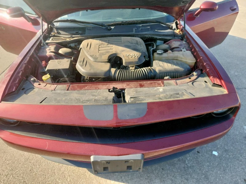 Dodge Challenger SXT, снимка 11 - Автомобили и джипове - 53431333