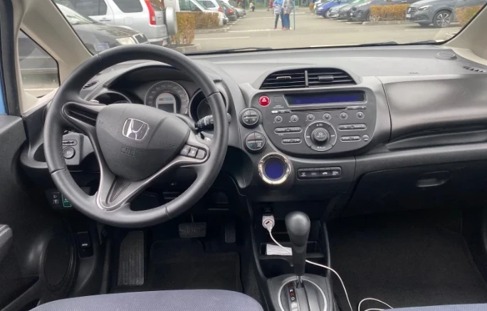 Honda Jazz, снимка 6 - Автомобили и джипове - 48234659