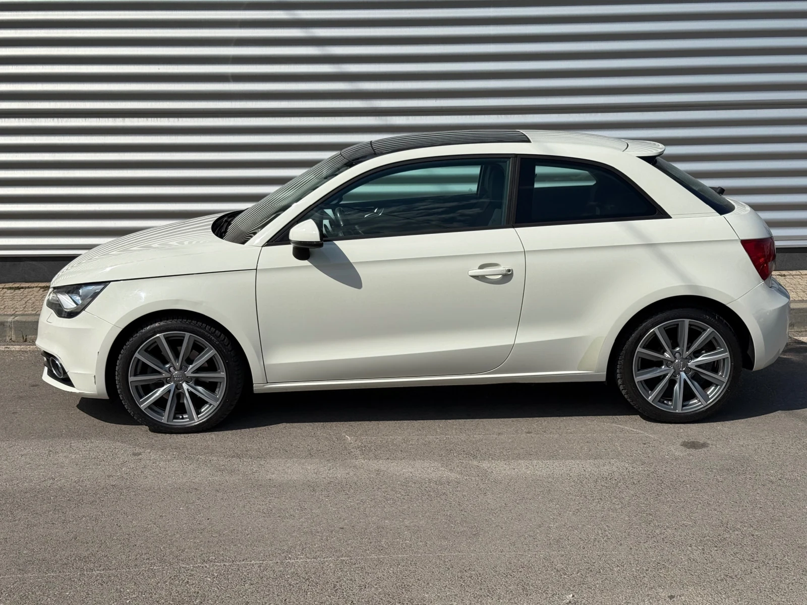 Audi A1 S-Line+ S-Tronic+ Bose+ Led+ Панорама - изображение 2