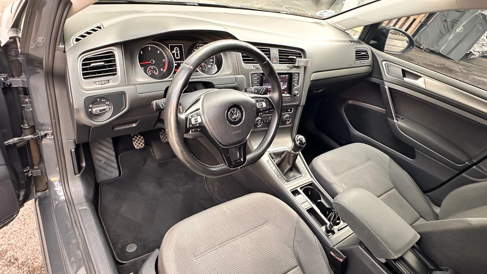 VW Golf  - изображение 10