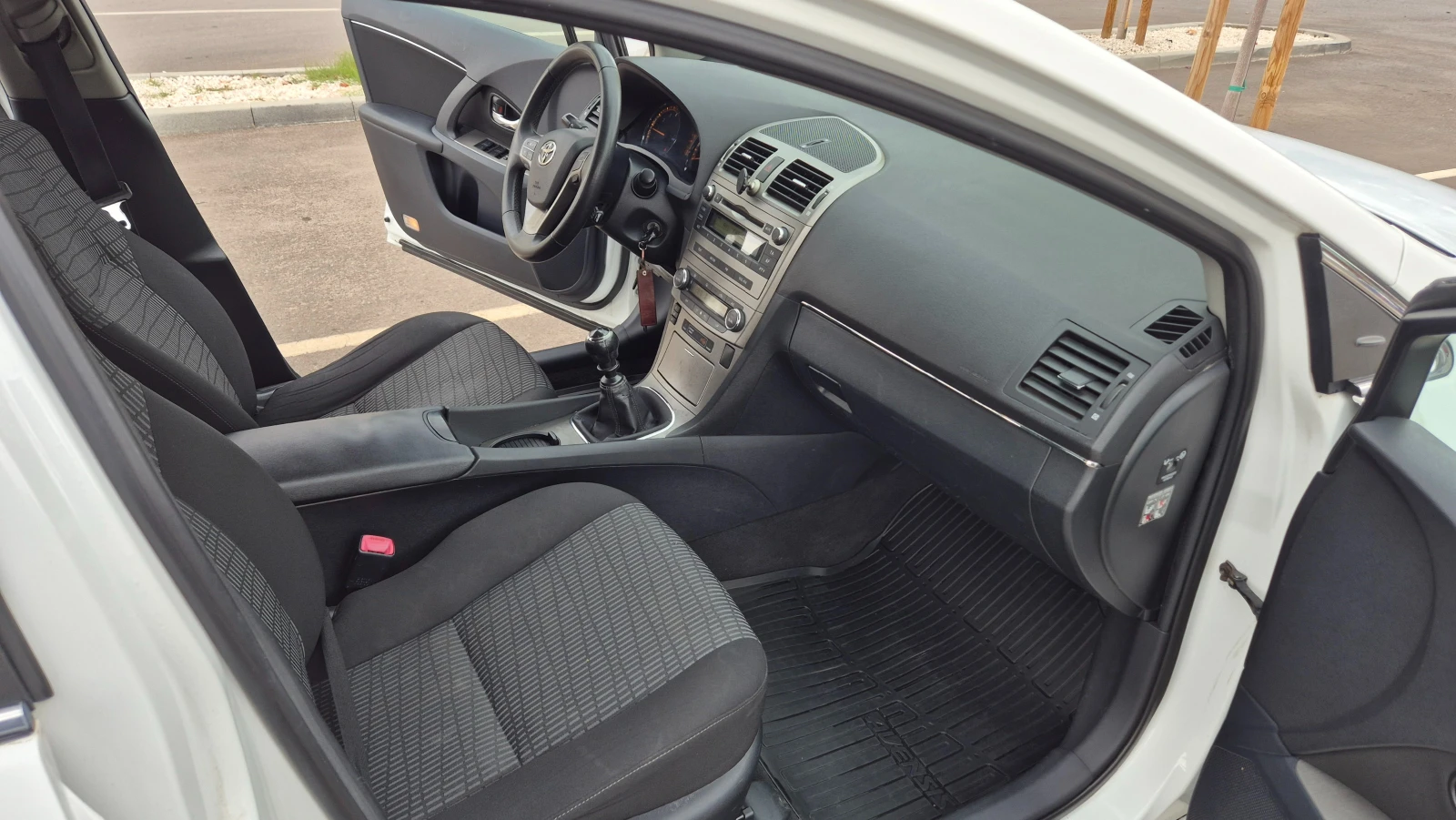 Toyota Avensis  - изображение 5