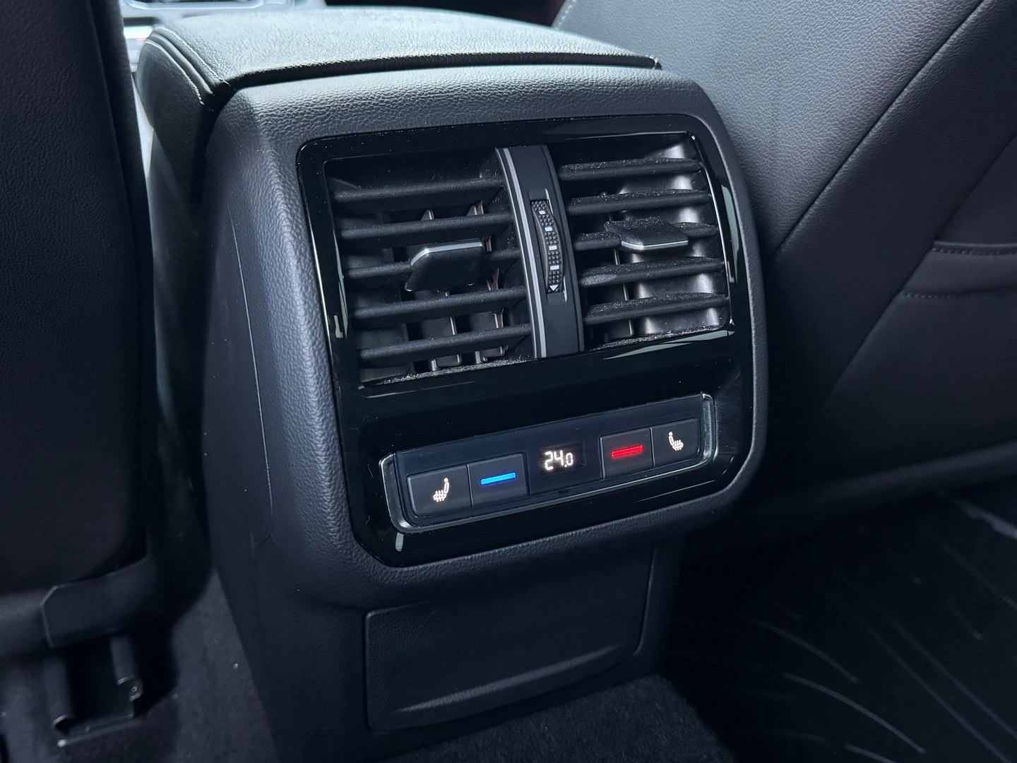 VW Arteon R-Line 2.0 TSI OPF DSG - изображение 9