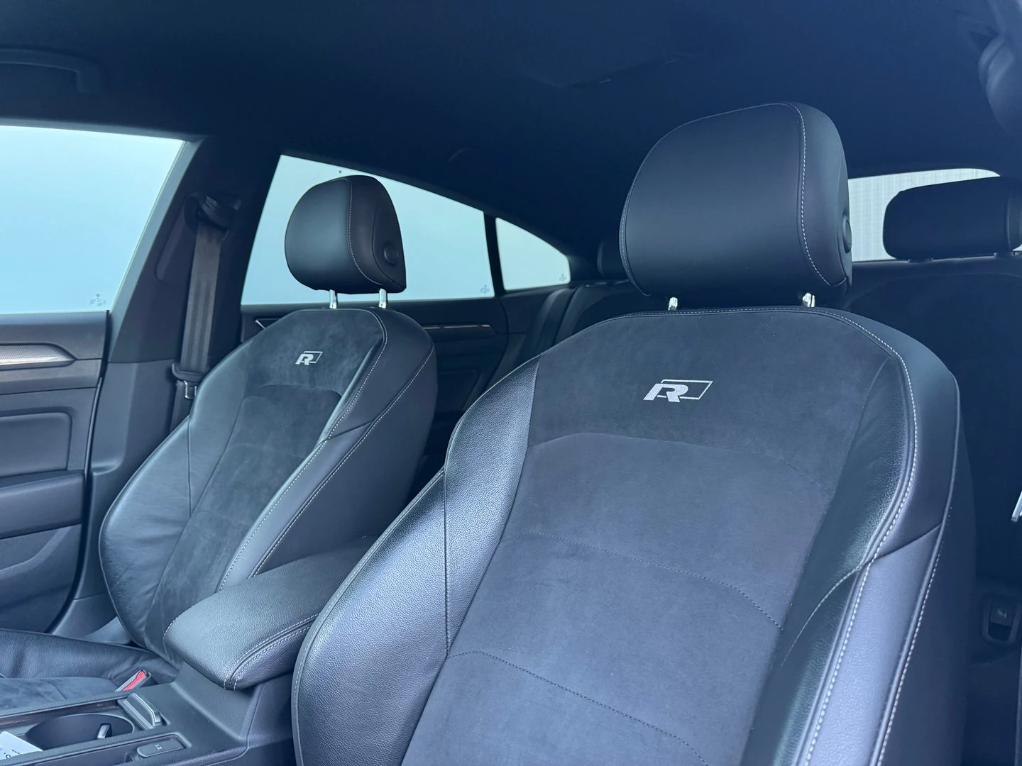 VW Arteon R-Line 2.0 TSI OPF DSG - изображение 7