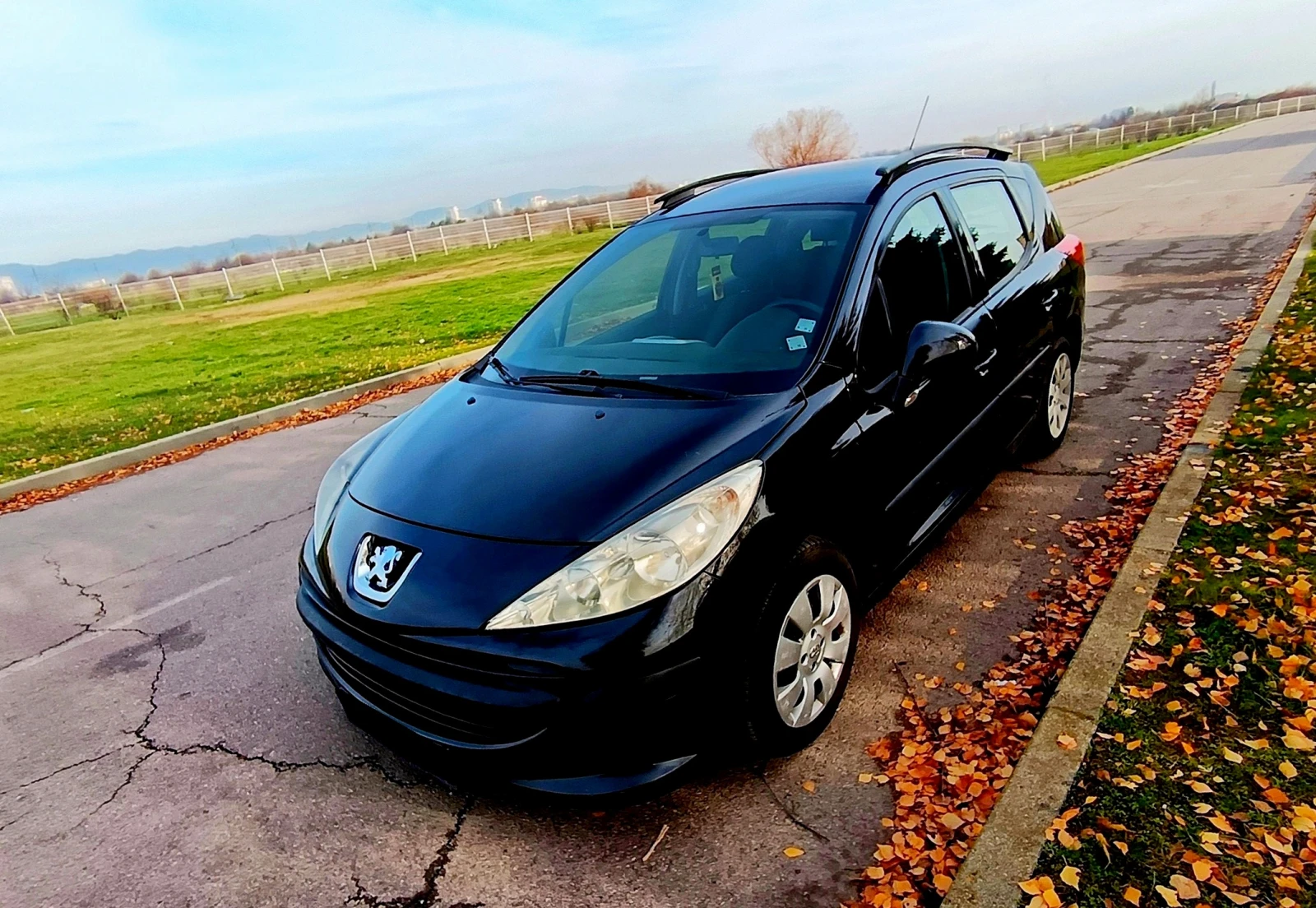 Peugeot 207 1.4 S.W. - изображение 2