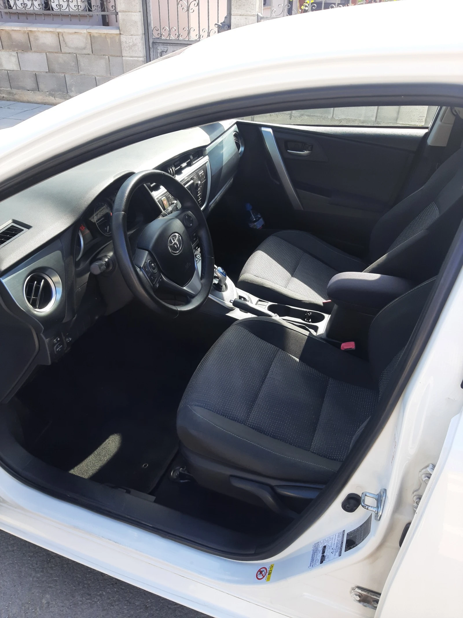 Toyota Auris  1.8 HIBRID | Mobile.bg � ����������� 12