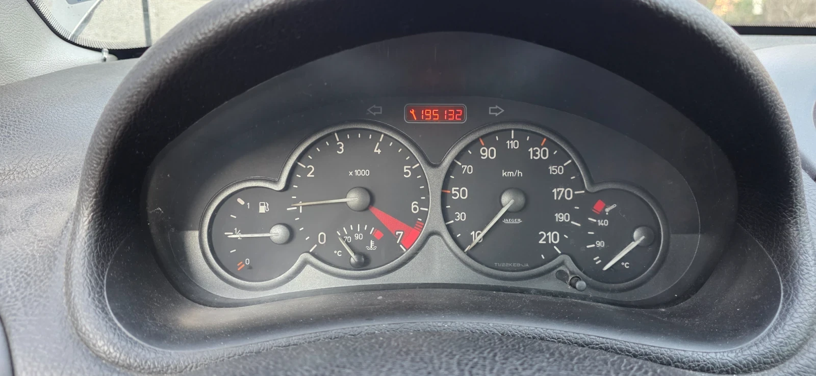 Peugeot 206 Хечбек, снимка 10 - Автомобили и джипове - 53786640