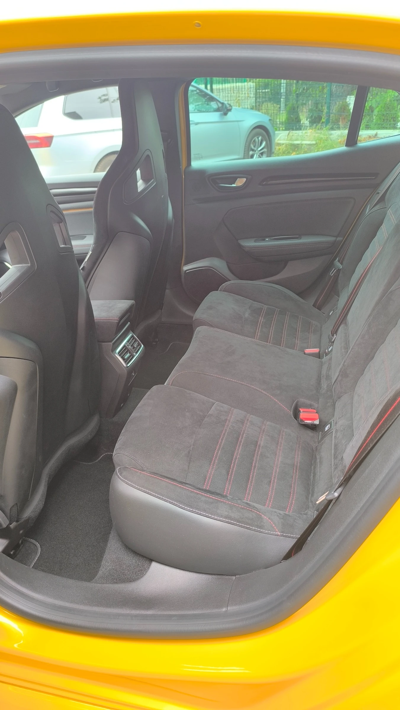 Renault Megane R.S. Trophy, снимка 16 - Автомобили и джипове - 54039259