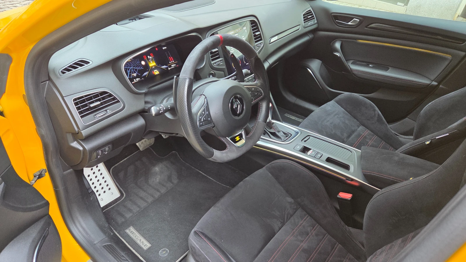 Renault Megane R.S. Trophy, снимка 11 - Автомобили и джипове - 54039259