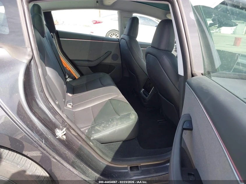 Tesla Model 3 Long Range Dual Motor All-Wheel Drive/Rear-Wheel D, снимка 8 - Автомобили и джипове - 54490596