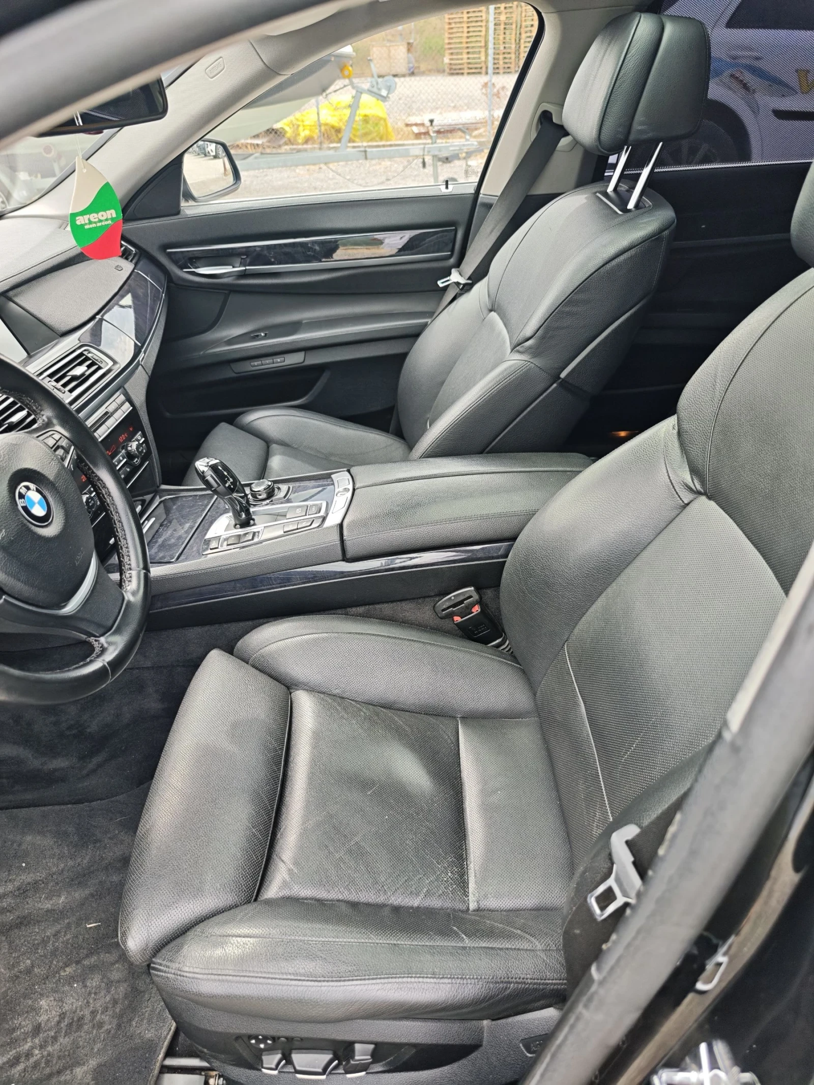 BMW 750 TOP FULL, снимка 9 - Автомобили и джипове - 55212004