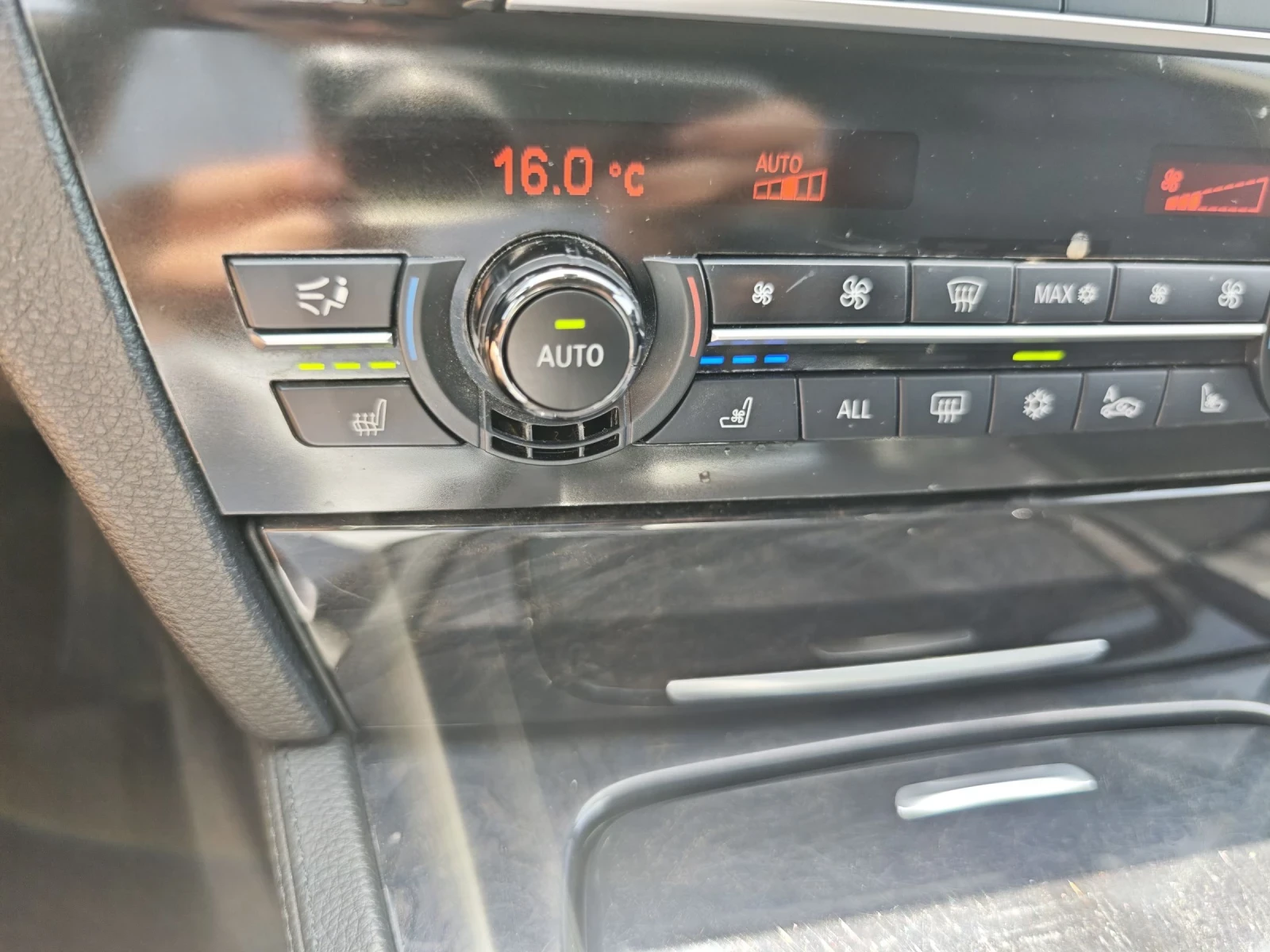 BMW 750 TOP FULL, снимка 13 - Автомобили и джипове - 55212004