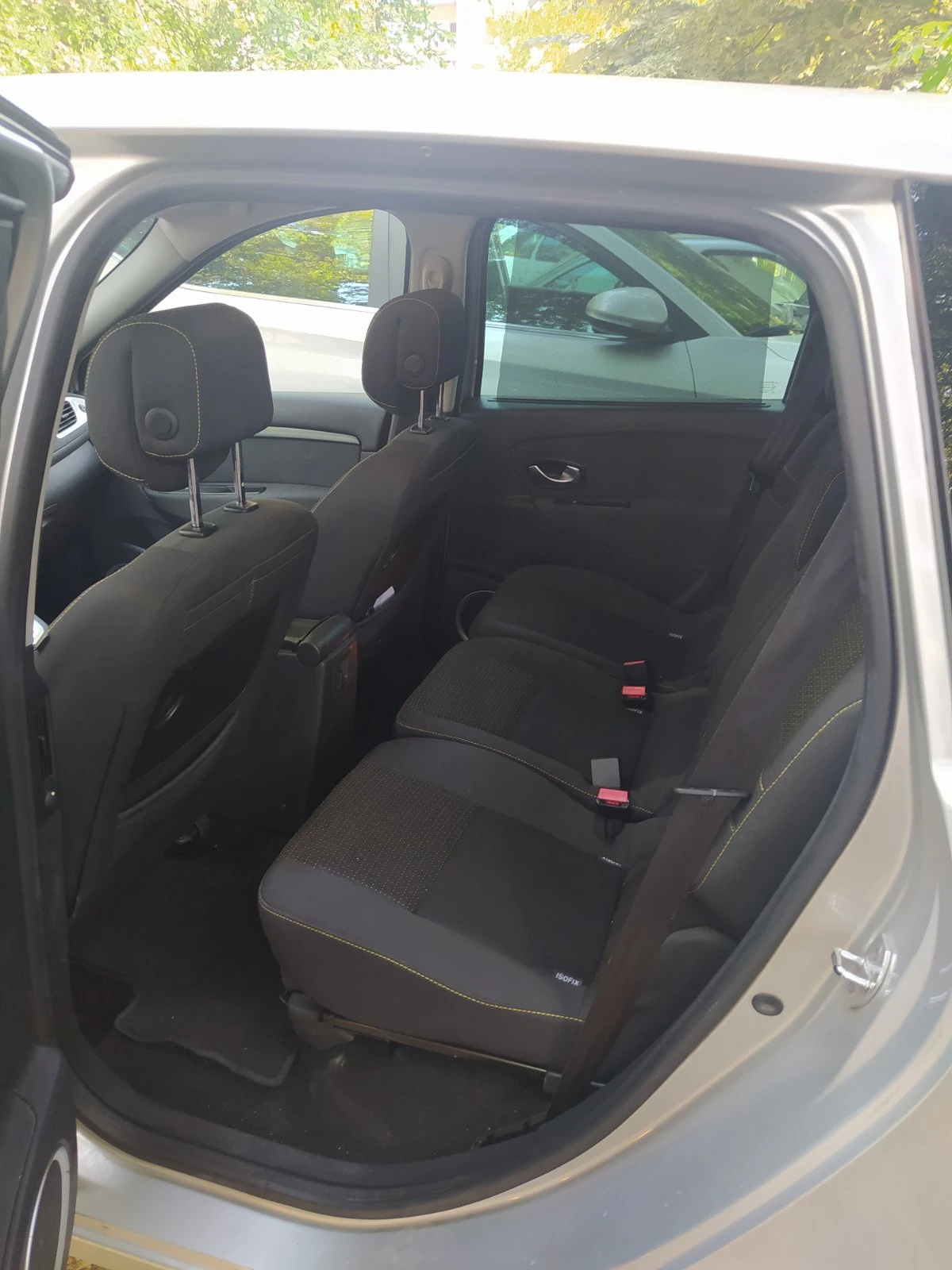 Renault Scenic 1.9dci, снимка 6 - Автомобили и джипове - 55246691