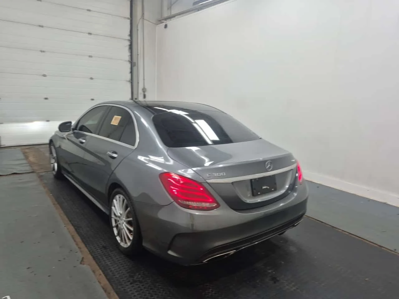 Mercedes-Benz C 300 * CARFAX * ОПЦИЯ ЗА ФИНАНСИРАНЕ , снимка 4 - Автомобили и джипове - 55355946