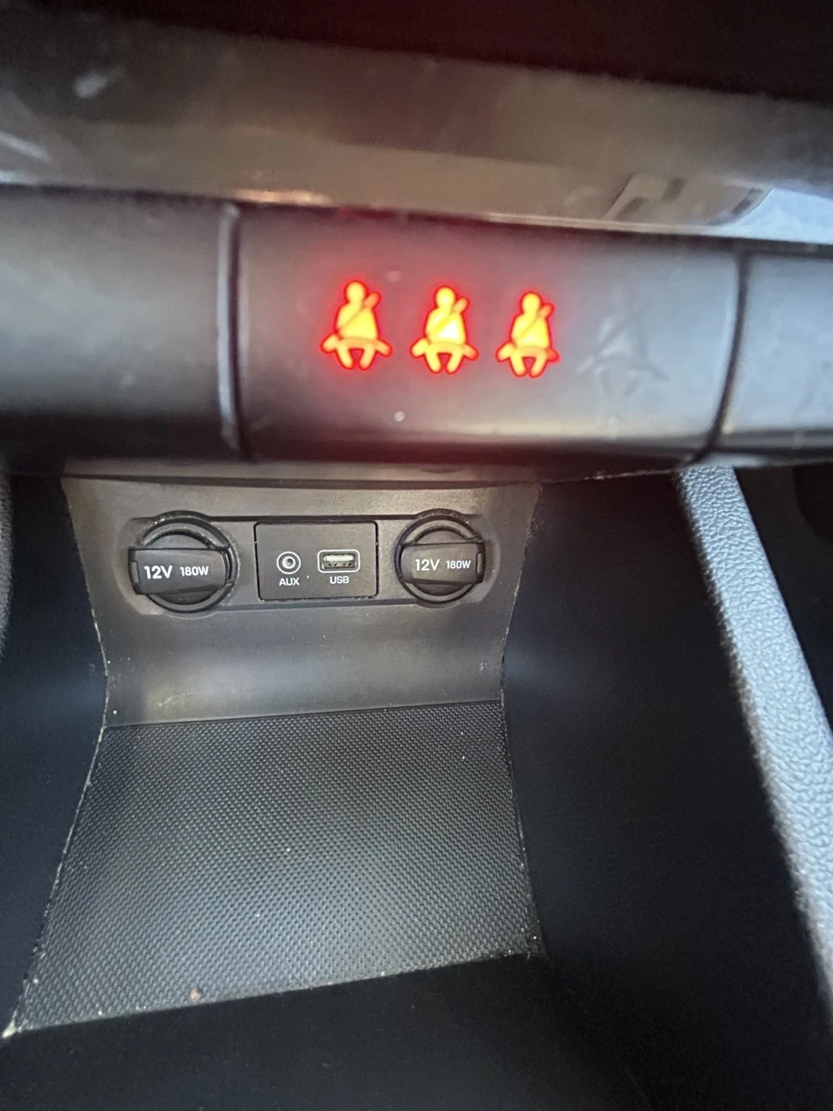 Hyundai I20 1.1 CRDI, снимка 13 - Автомобили и джипове - 55627513