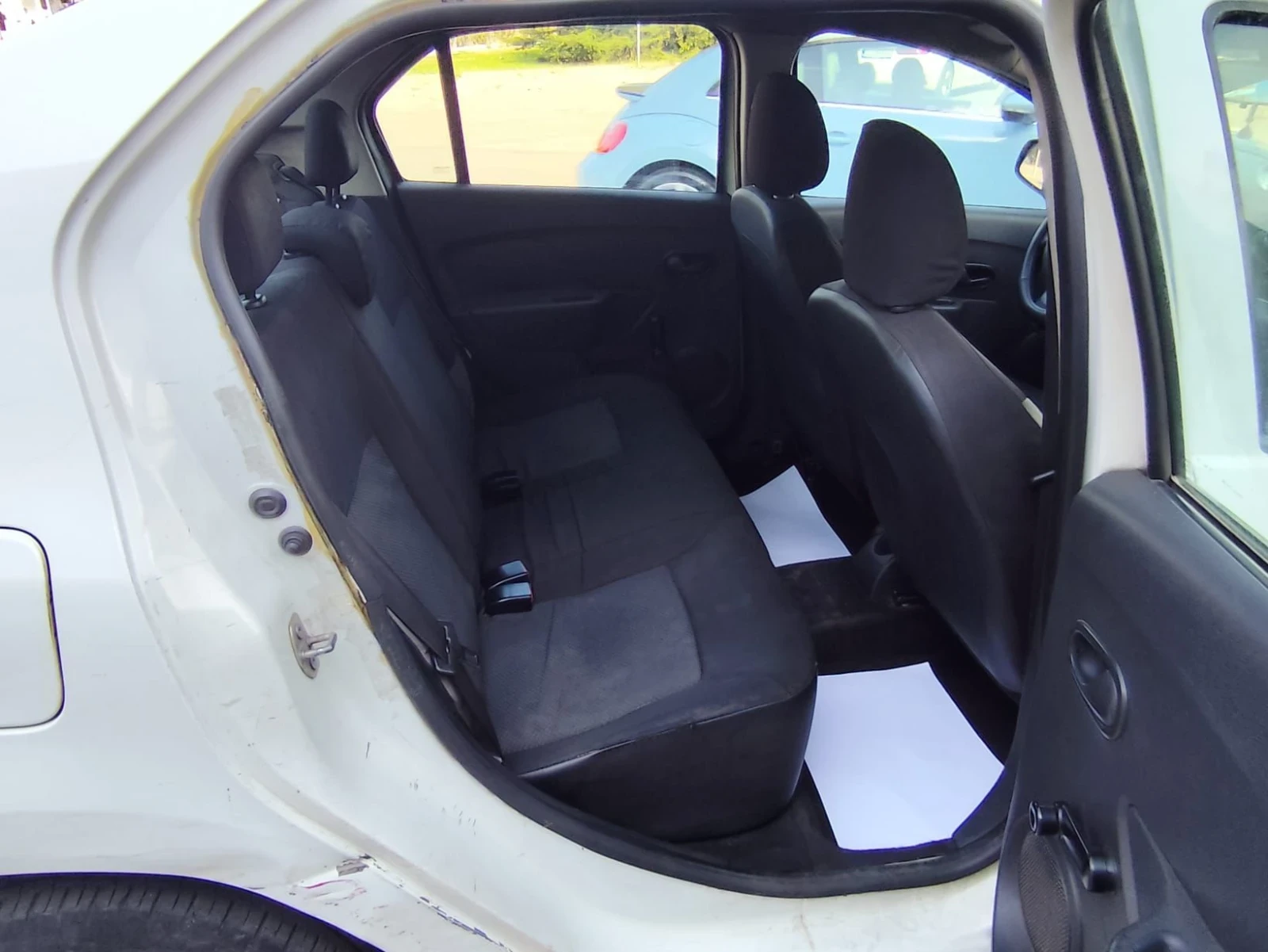 Dacia Lodgy 1.6i, Газ, снимка 11 - Автомобили и джипове - 56037753
