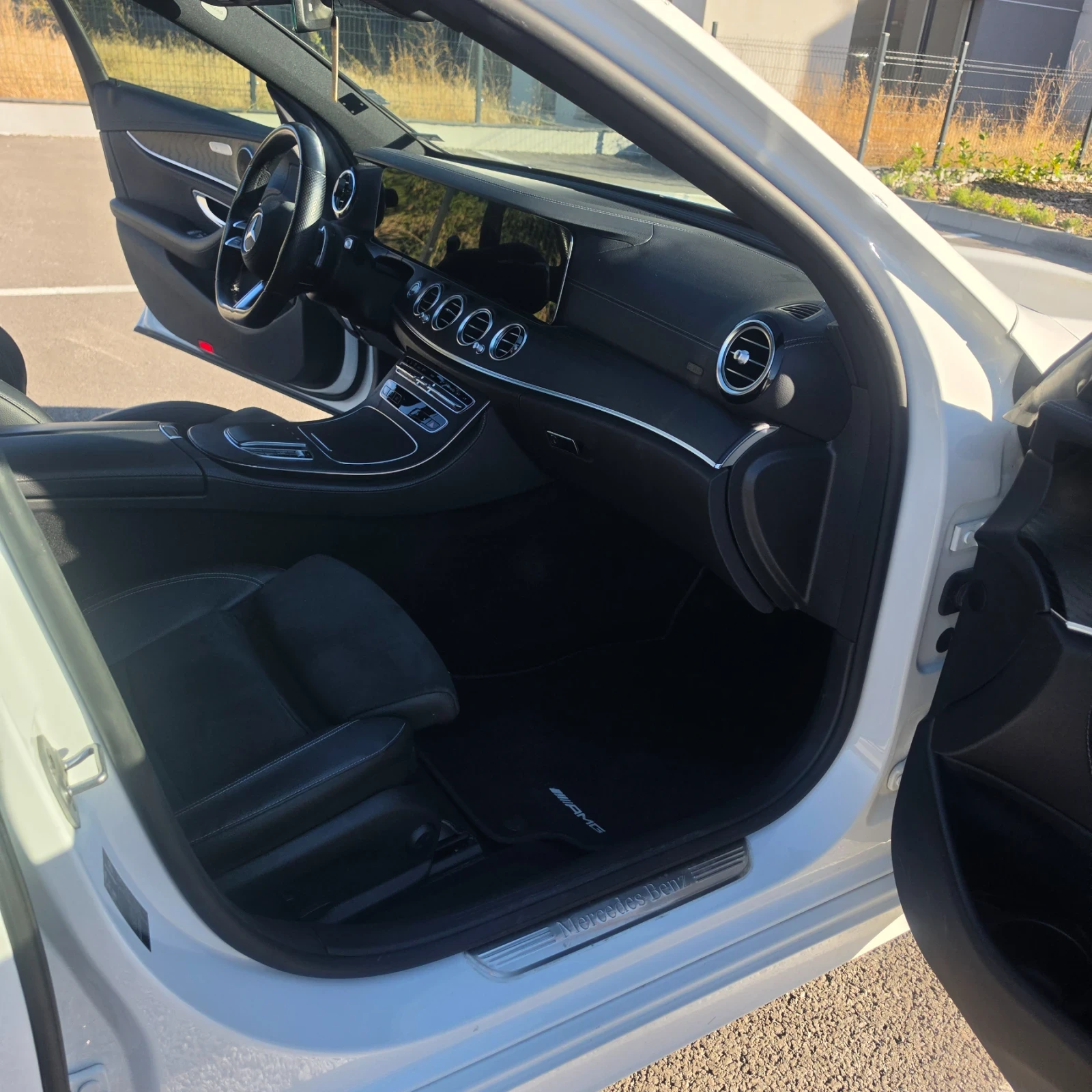 Mercedes-Benz E 220 AMG, снимка 8 - Автомобили и джипове - 56404613
