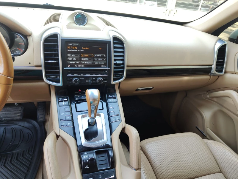 Porsche Cayenne, снимка 6 - Автомобили и джипове - 52311753