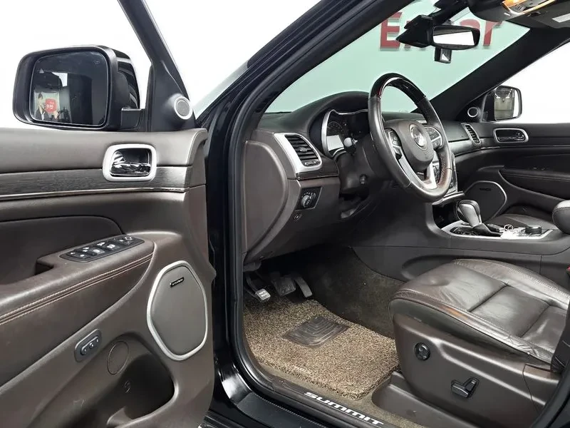 Jeep Grand cherokee 3.0 DIESEL, снимка 10 - Автомобили и джипове - 54779189