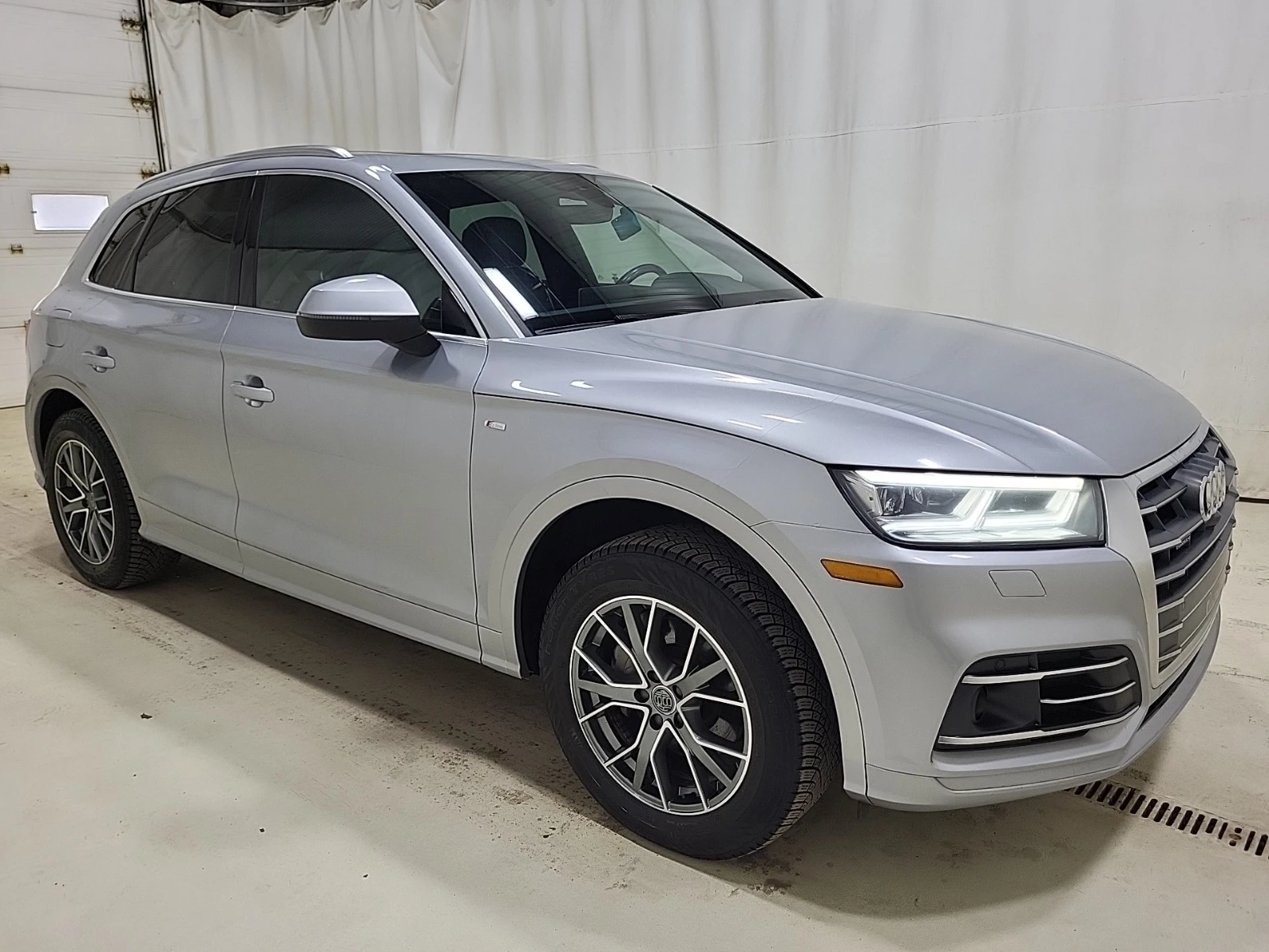 Audi Q5 Technik* ЦЕНА ДО БЪЛГАРИЯ * (CARFAX)* АВТО КРЕДИТ* - изображение 2