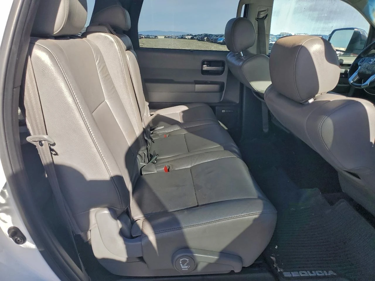 Toyota Sequoia LIMITED* 5.7* V8* �������* ������* ������ | Mobile.bg � ����������� 11