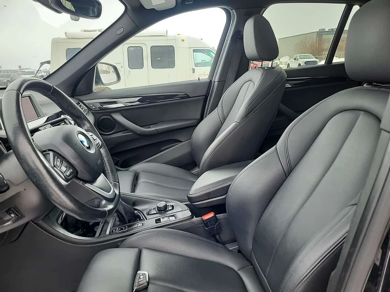 BMW X1 XDRIVE28I /CARFAX / Подгрев/Панорама/Памет/, снимка 8 - Автомобили и джипове - 54152441