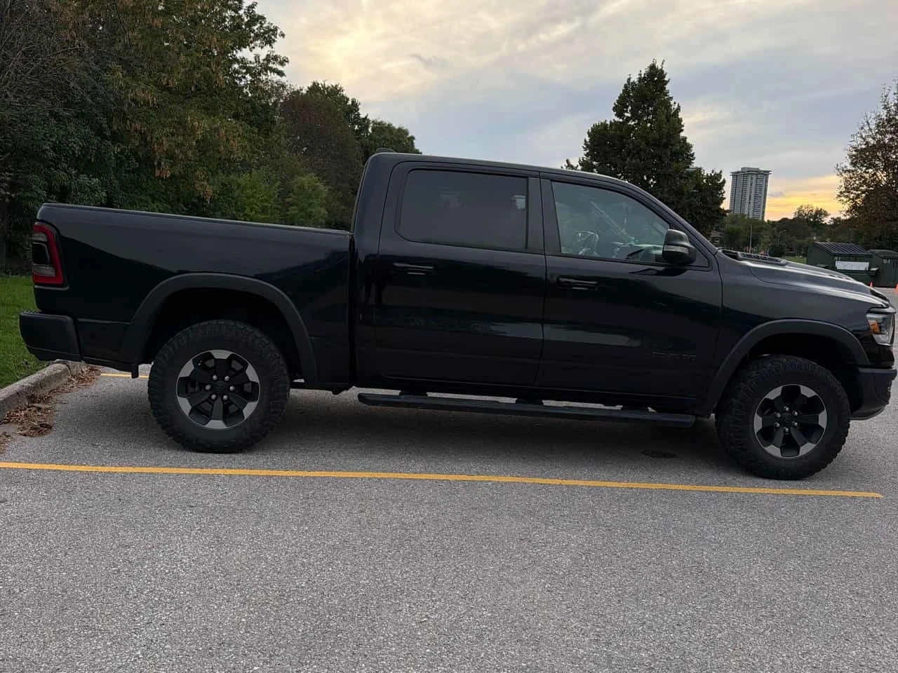 Dodge RAM 1500 * Rebel * АВТОКРЕДИТ БЕЗ ПЪРВОНАЧАЛНА ВНОСКА* , снимка 3 - Автомобили и джипове - 56240795