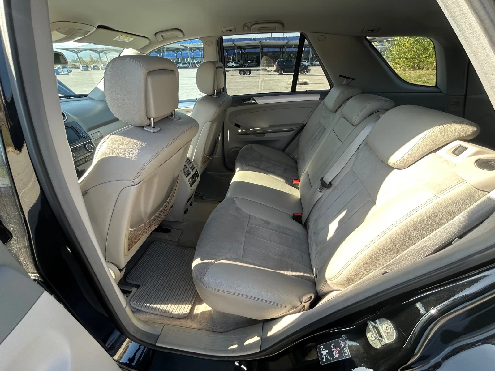Mercedes-Benz ML 320, снимка 9 - Автомобили и джипове - 56634757