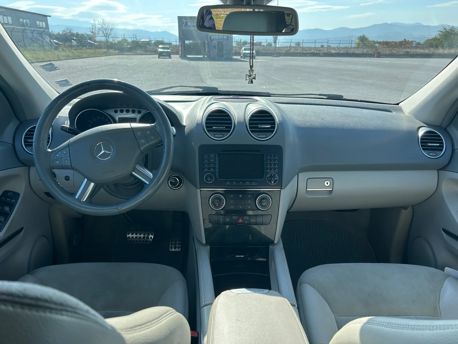 Mercedes-Benz ML 320, снимка 10 - Автомобили и джипове - 56634757