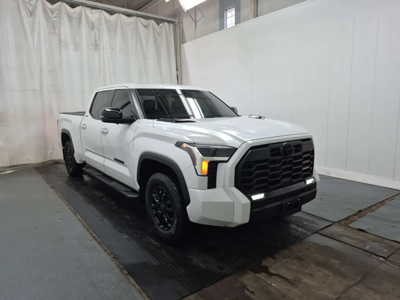 Toyota Tundra * 4x4 Crewmax Long Bed Limited Hybrid Crew Cab Std | Mobile.bg � ����������� 2