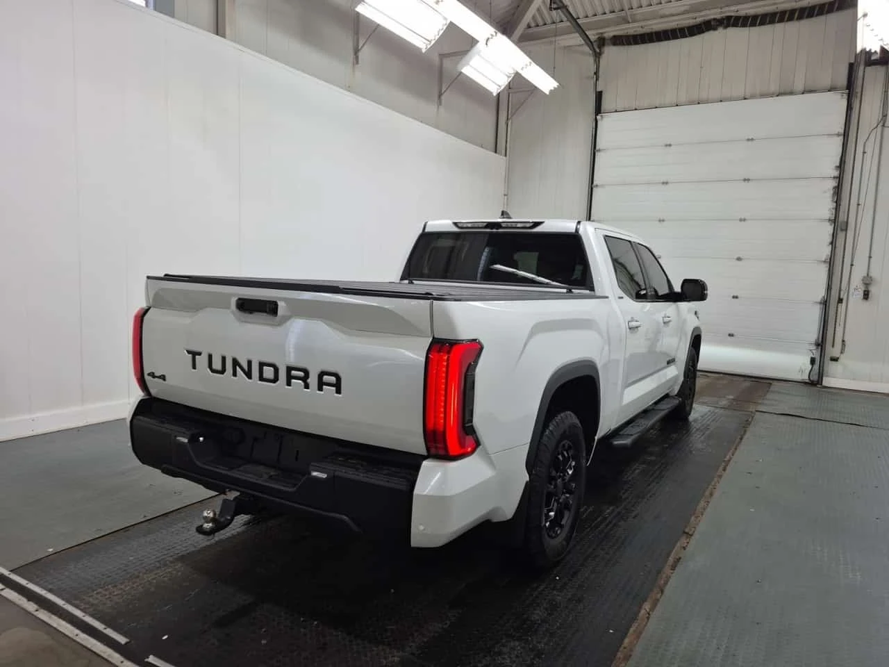 Toyota Tundra * 4x4 Crewmax Long Bed Limited Hybrid Crew Cab Std | Mobile.bg � ����������� 3