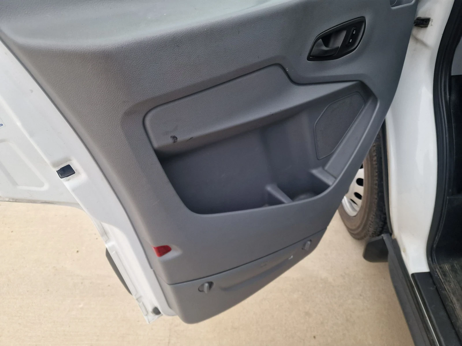 Ford Transit Макси 2.0 TDCI клима, снимка 15 - Бусове и автобуси - 53998528