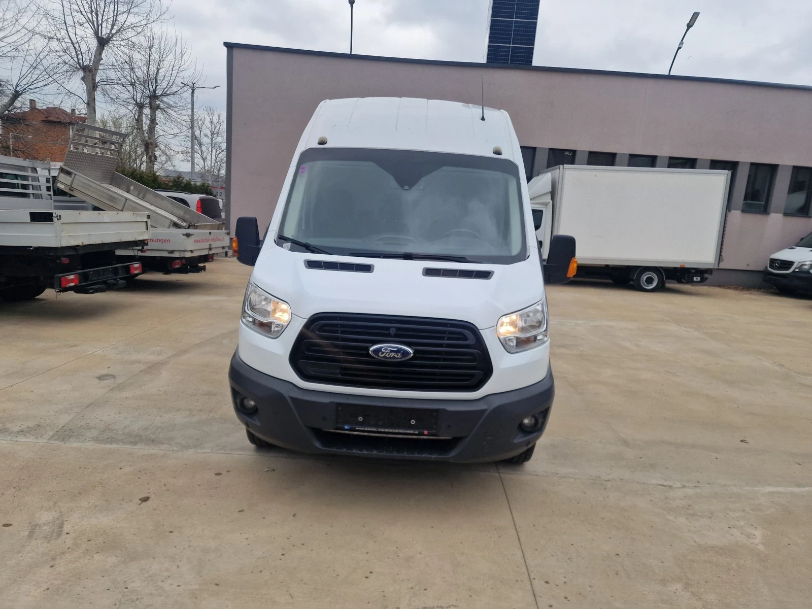 Ford Transit Макси 2.0 TDCI клима, снимка 11 - Бусове и автобуси - 53998528