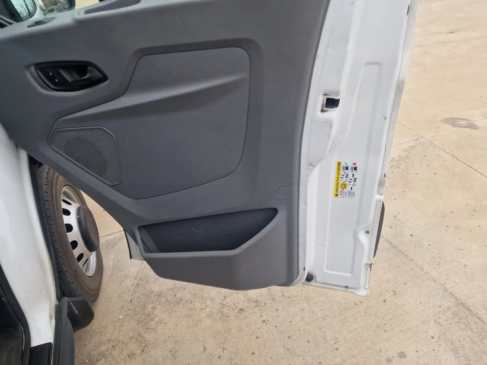 Ford Transit Макси 2.0 TDCI клима, снимка 13 - Бусове и автобуси - 53998528