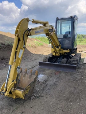   Komatsu