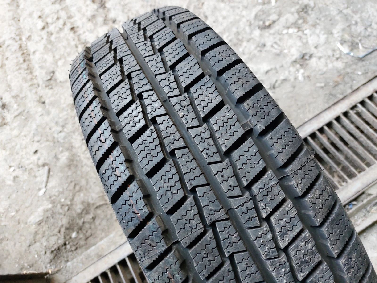 ���� 195/70R15 | Mobile.bg � ����������� 2