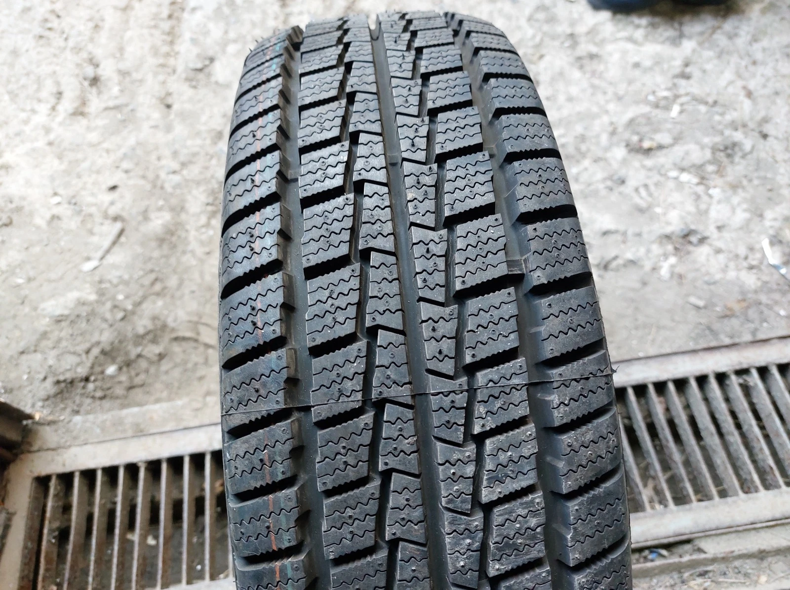 ���� 195/70R15 | Mobile.bg � ����������� 1