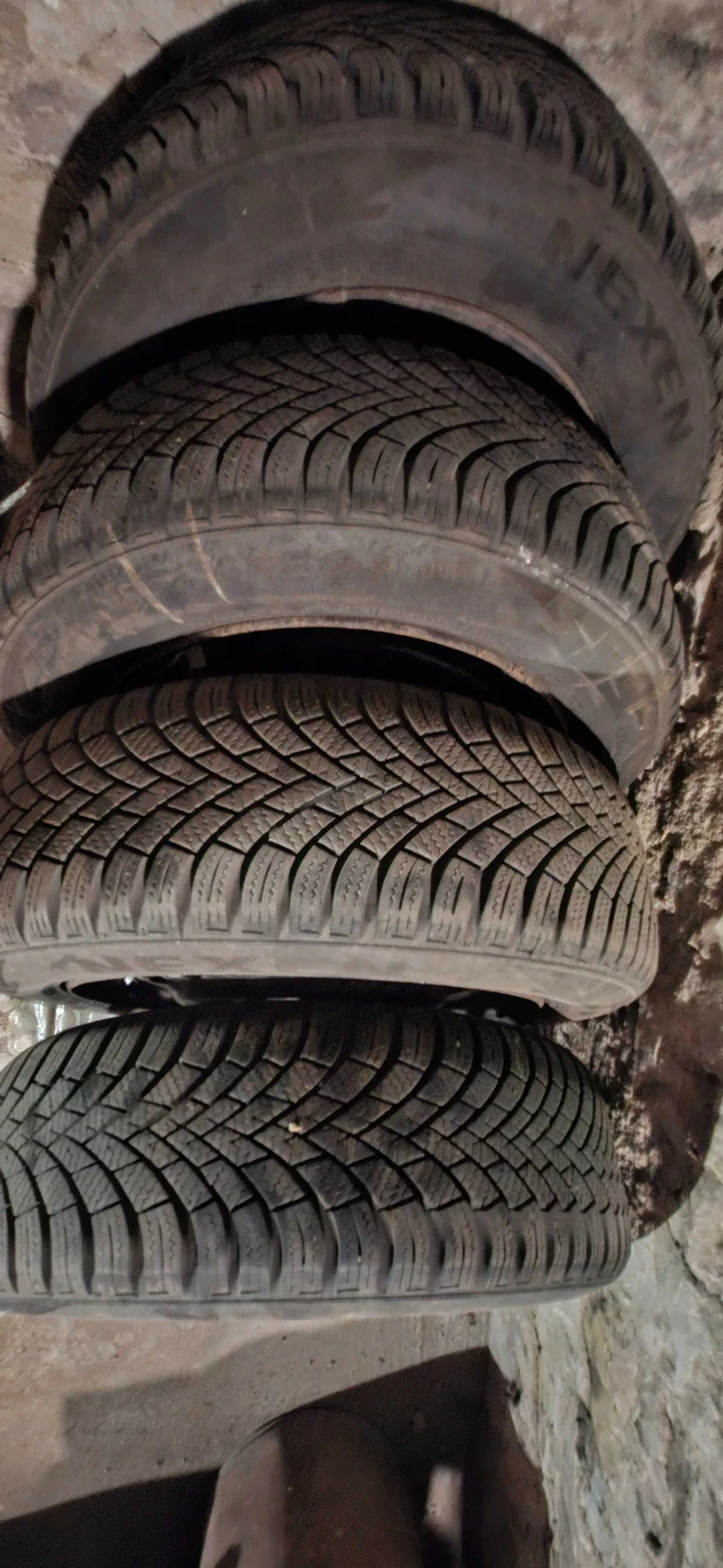 Гуми с джанти Nexen 185/60R15, снимка 3 - Гуми и джанти - 56152651