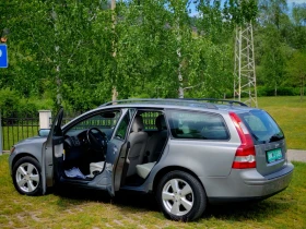 Volvo V50 2.0D(136)* 6-СКОРОСТИ* LIMITED-EDITION* НОВ ВНОС* , снимка 3