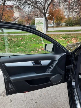 Mercedes-Benz C 220, снимка 5